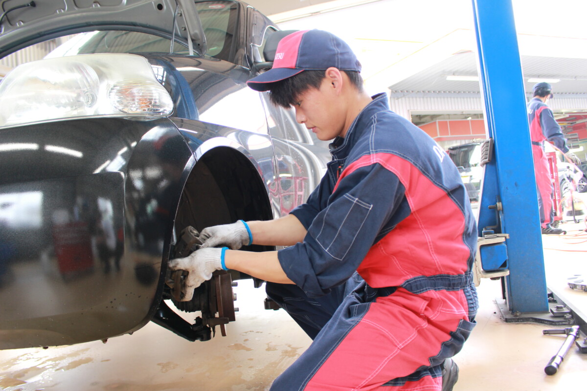 【高松店】ブレーキメンテナンス（ブレーキクリーニング）で快適なカーライフを！ 車検の速太郎車検実績